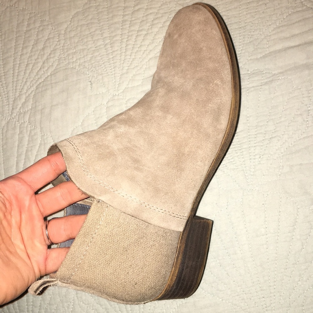 Tom’s Suede Boots